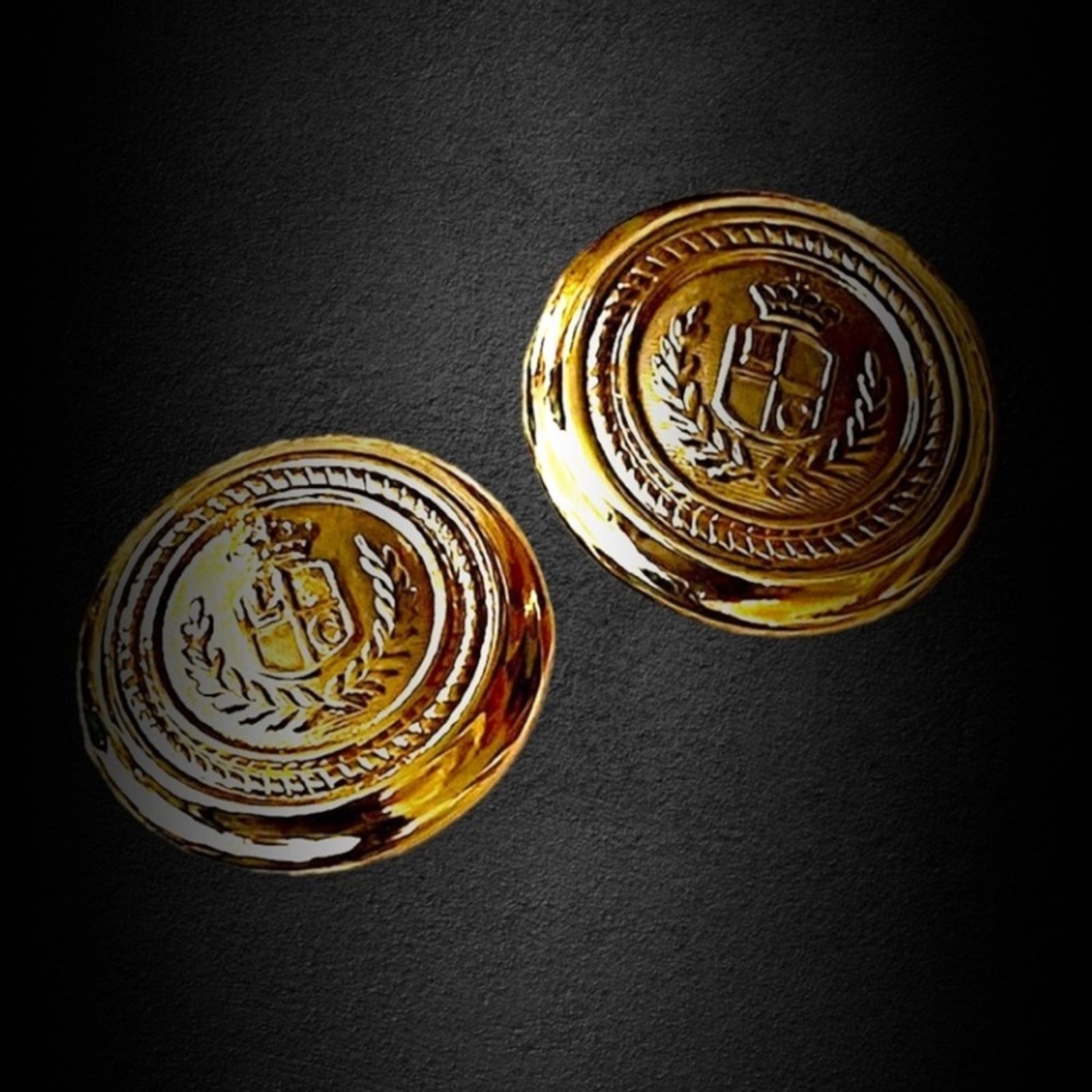 Liz Claiborne Vintage 80s Gold Tone Logo Clip Earrings